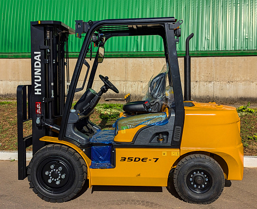 Вилочный погрузчик HYUNDAI 35DE-7